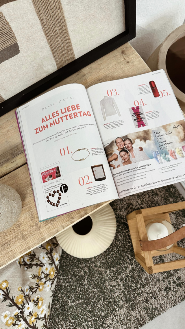 Ein großes DANKE an die @niederoesterreicherin ✨
Unsere limitierte Duftkerze zum Muttertag "Orchidee & Lilie" ist in der aktuellen Ausgabe 🤍 Zu finden unter den Geschenkideen zum Muttertag 💐
Wir freuen uns RIESIG 🥳

Niederösterreicherin | Presse | Muttertag | Duftkerzen
#lyshedde #niederösterreicherin #presse #duftkerze #muttertag #geschenketipp #geschenkideen